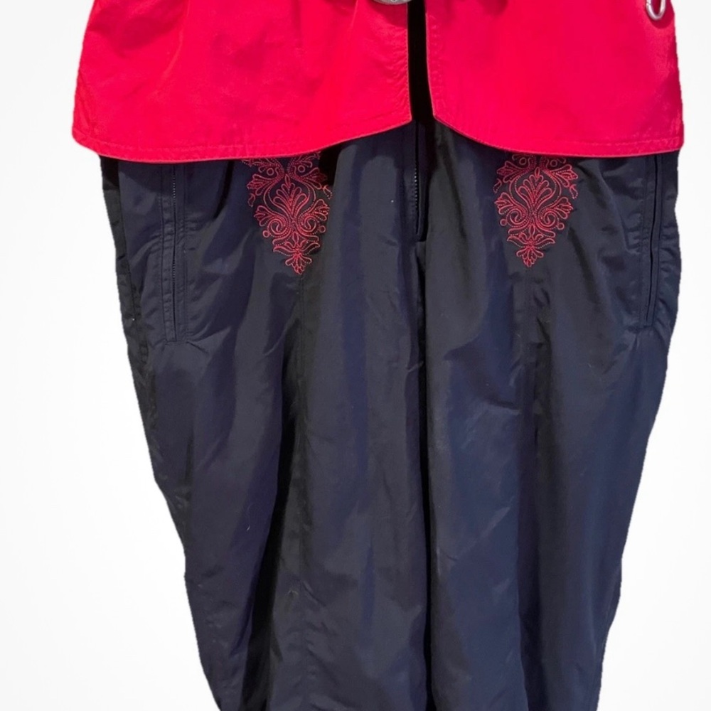 Bogner Vibrant 1990’s Red & Black Ski Suit with Black Embroidery - Picture 6 of 13